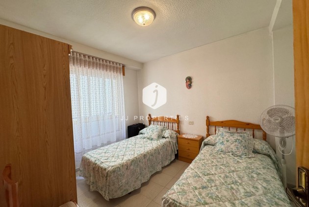 Resale - Apartment / flat -
Torrevieja - Centro