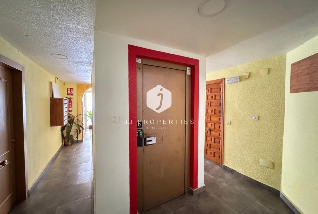 Resale - Apartment / flat -
Torrevieja - Centro