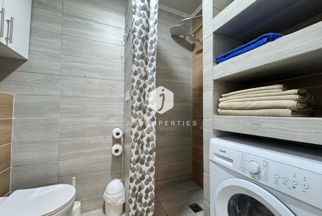 Resale - Apartment / flat -
Torrevieja - Playa del Cura