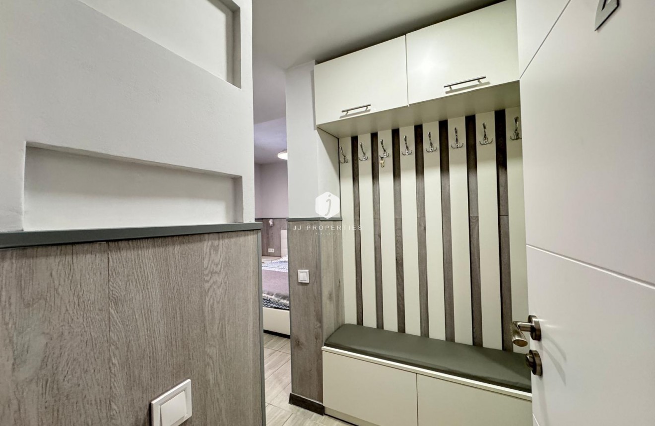 Resale - Apartment / flat -
Torrevieja - Playa del Cura