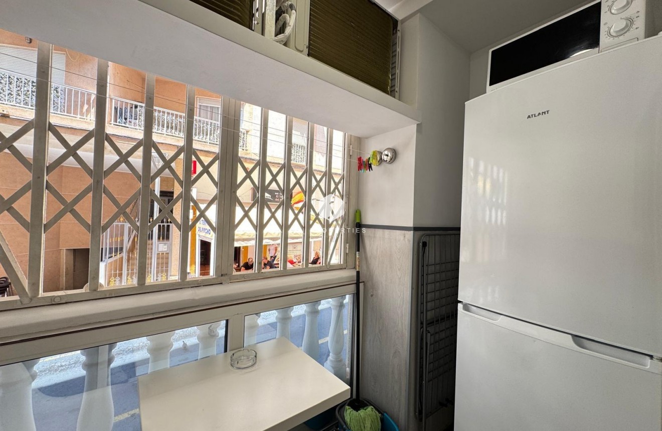 Resale - Apartment / flat -
Torrevieja - Playa del Cura