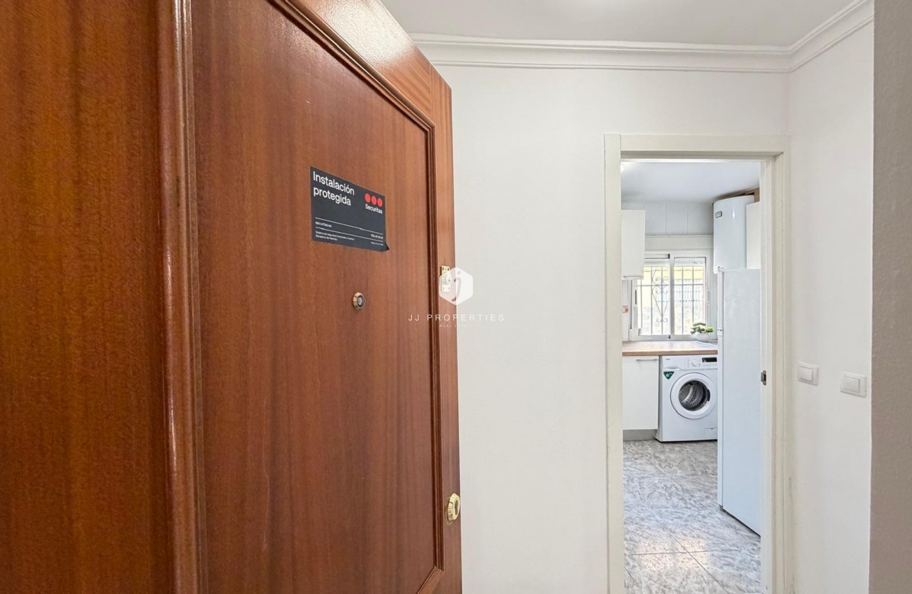 D'occasion - Appartement -
Torrevieja - Centro