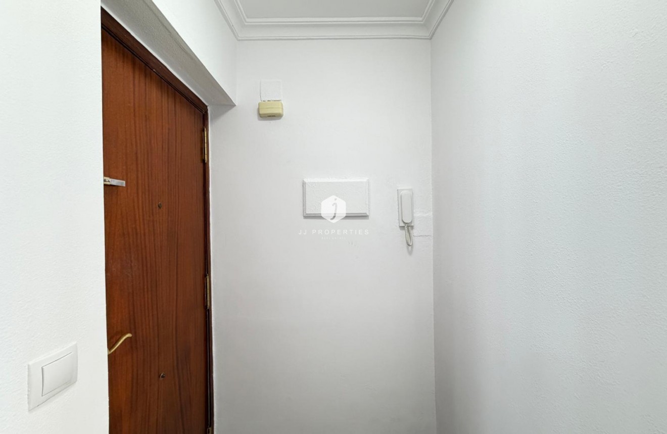 D'occasion - Appartement -
Torrevieja - Centro