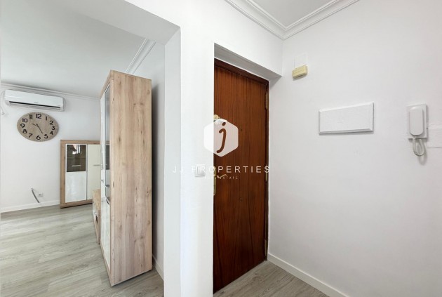 D'occasion - Appartement -
Torrevieja - Centro