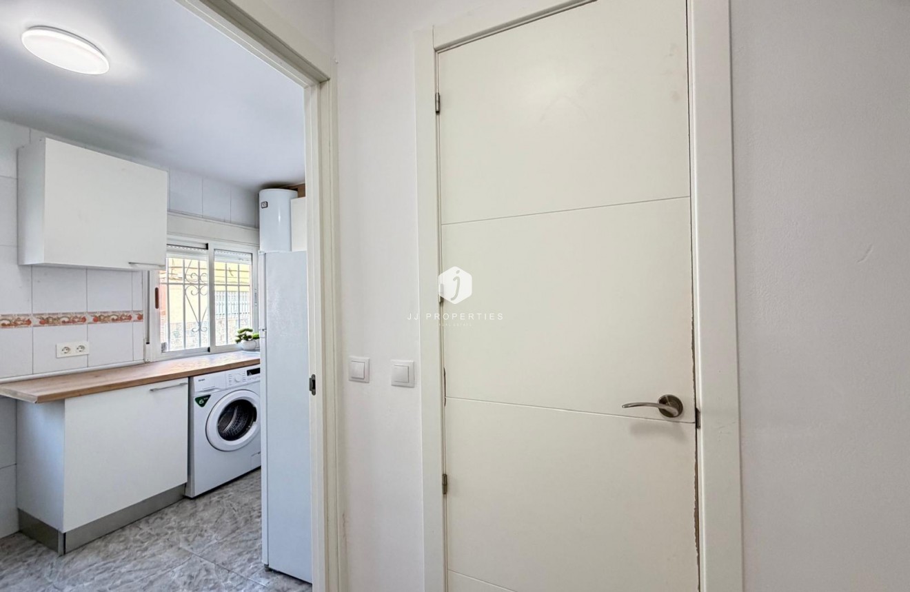 D'occasion - Appartement -
Torrevieja - Centro