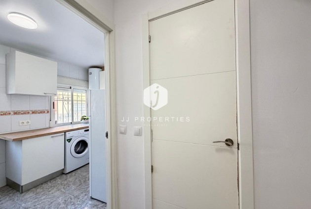 D'occasion - Appartement -
Torrevieja - Centro