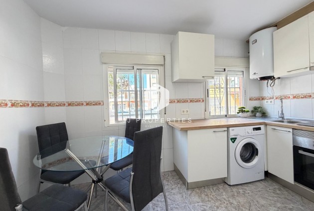D'occasion - Appartement -
Torrevieja - Centro