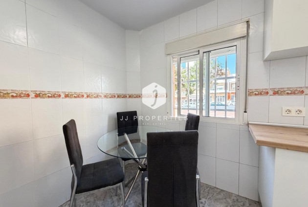 D'occasion - Appartement -
Torrevieja - Centro
