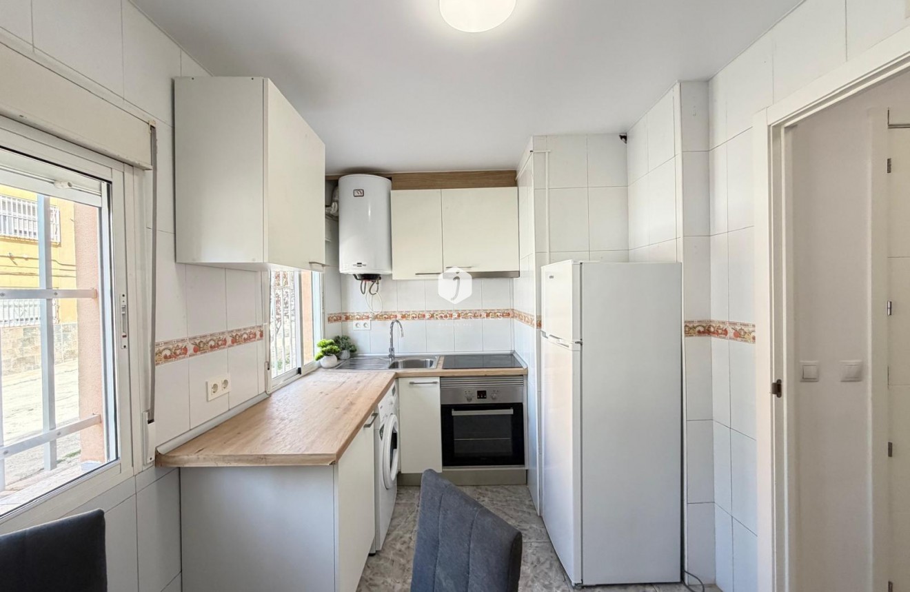 D'occasion - Appartement -
Torrevieja - Centro
