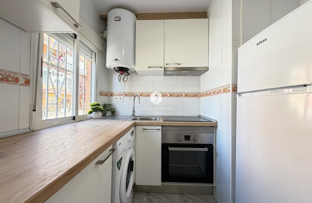 D'occasion - Appartement -
Torrevieja - Centro