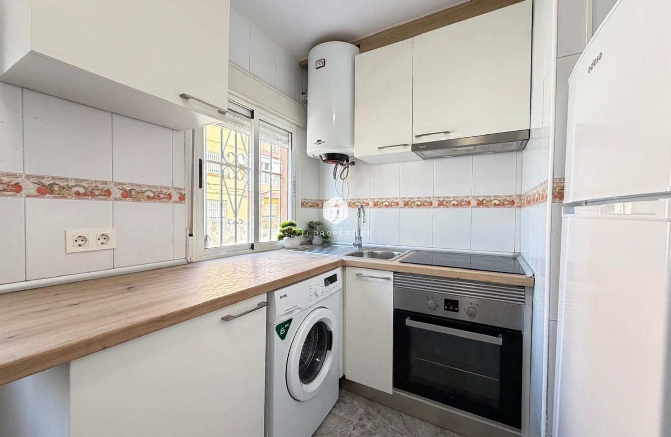 D'occasion - Appartement -
Torrevieja - Centro