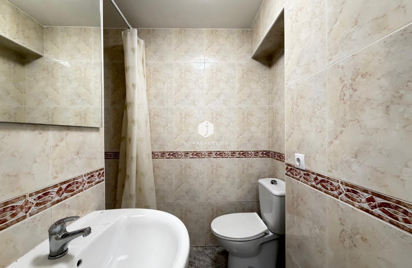 D'occasion - Appartement -
Torrevieja - Centro
