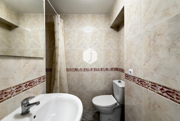 D'occasion - Appartement -
Torrevieja - Centro