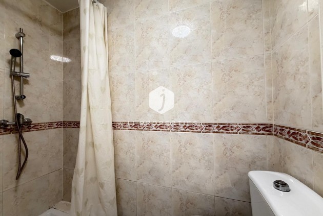 D'occasion - Appartement -
Torrevieja - Centro