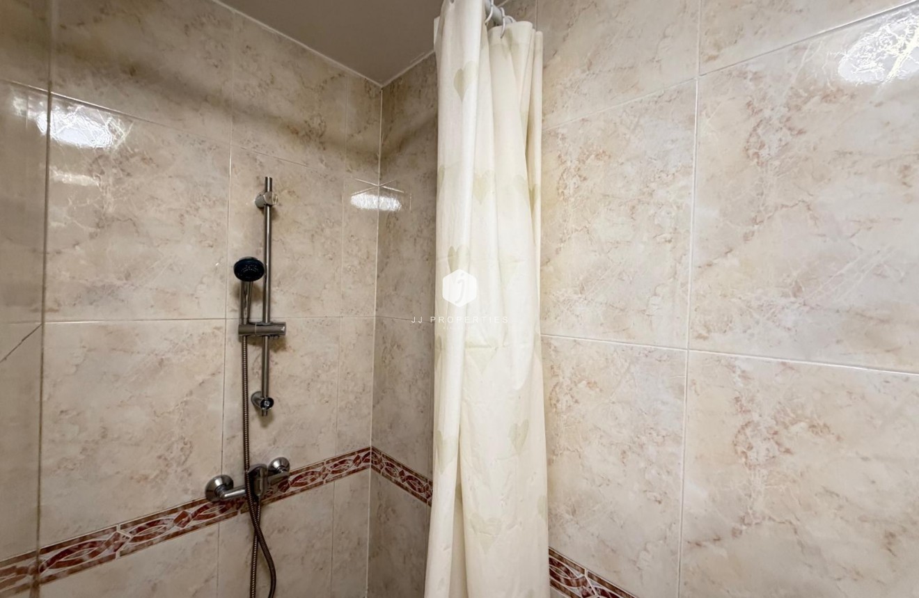D'occasion - Appartement -
Torrevieja - Centro