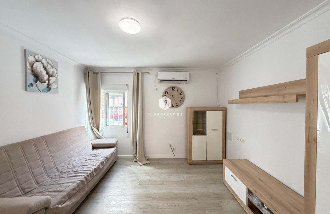 D'occasion - Appartement -
Torrevieja - Centro