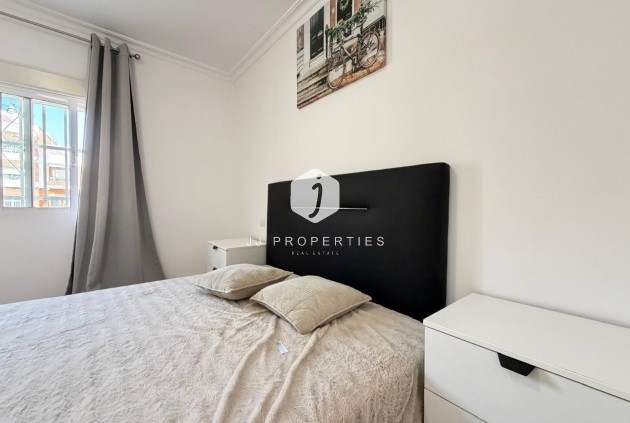 D'occasion - Appartement -
Torrevieja - Centro