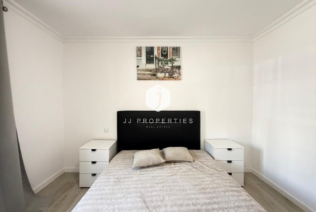 D'occasion - Appartement -
Torrevieja - Centro
