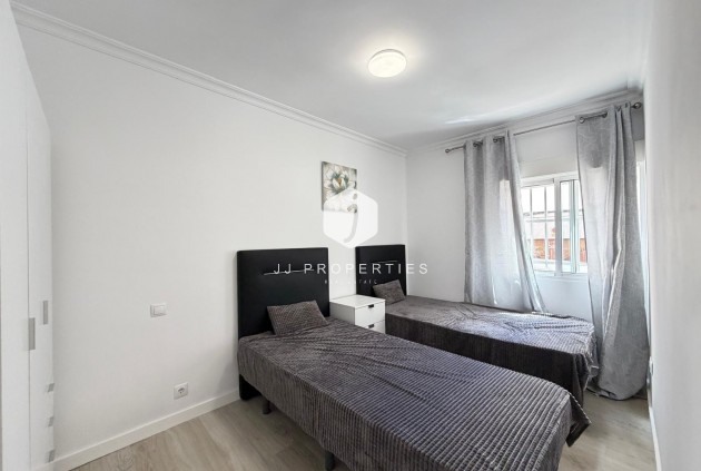 D'occasion - Appartement -
Torrevieja - Centro
