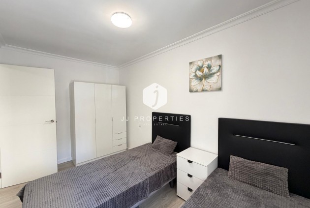 D'occasion - Appartement -
Torrevieja - Centro