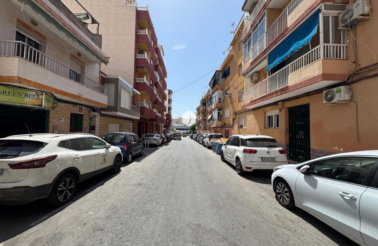 D'occasion - Appartement -
Torrevieja - Centro