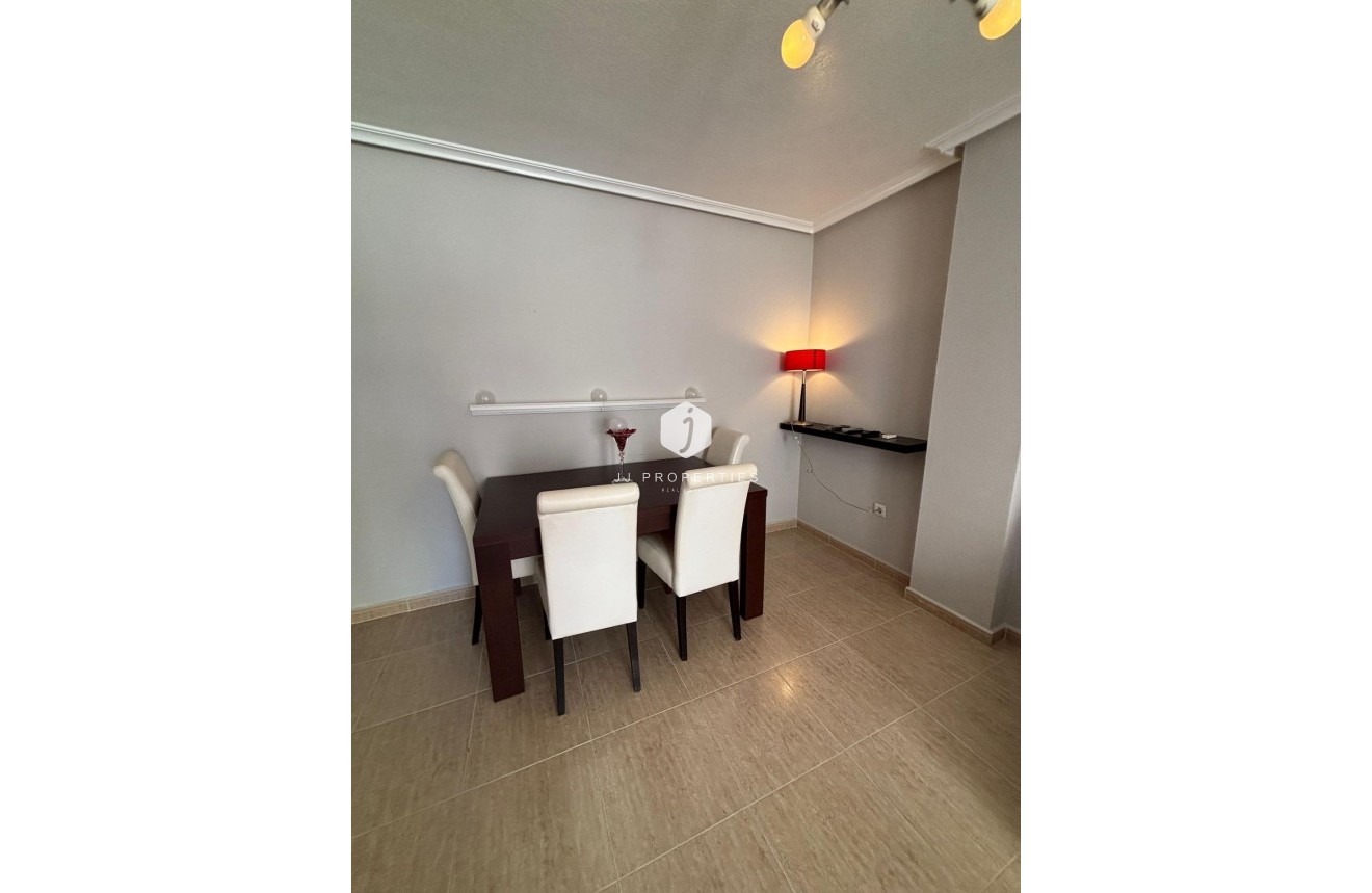 Resale - Apartment / flat -
Torrevieja - Centro