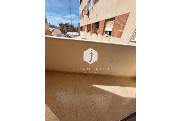 Resale - Apartment / flat -
Torrevieja - Centro