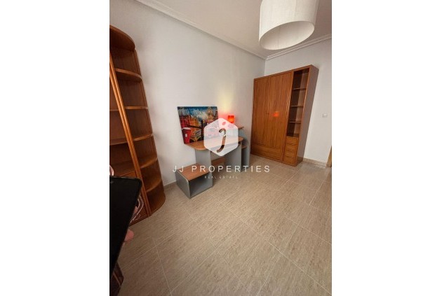 Resale - Apartment / flat -
Torrevieja - Centro