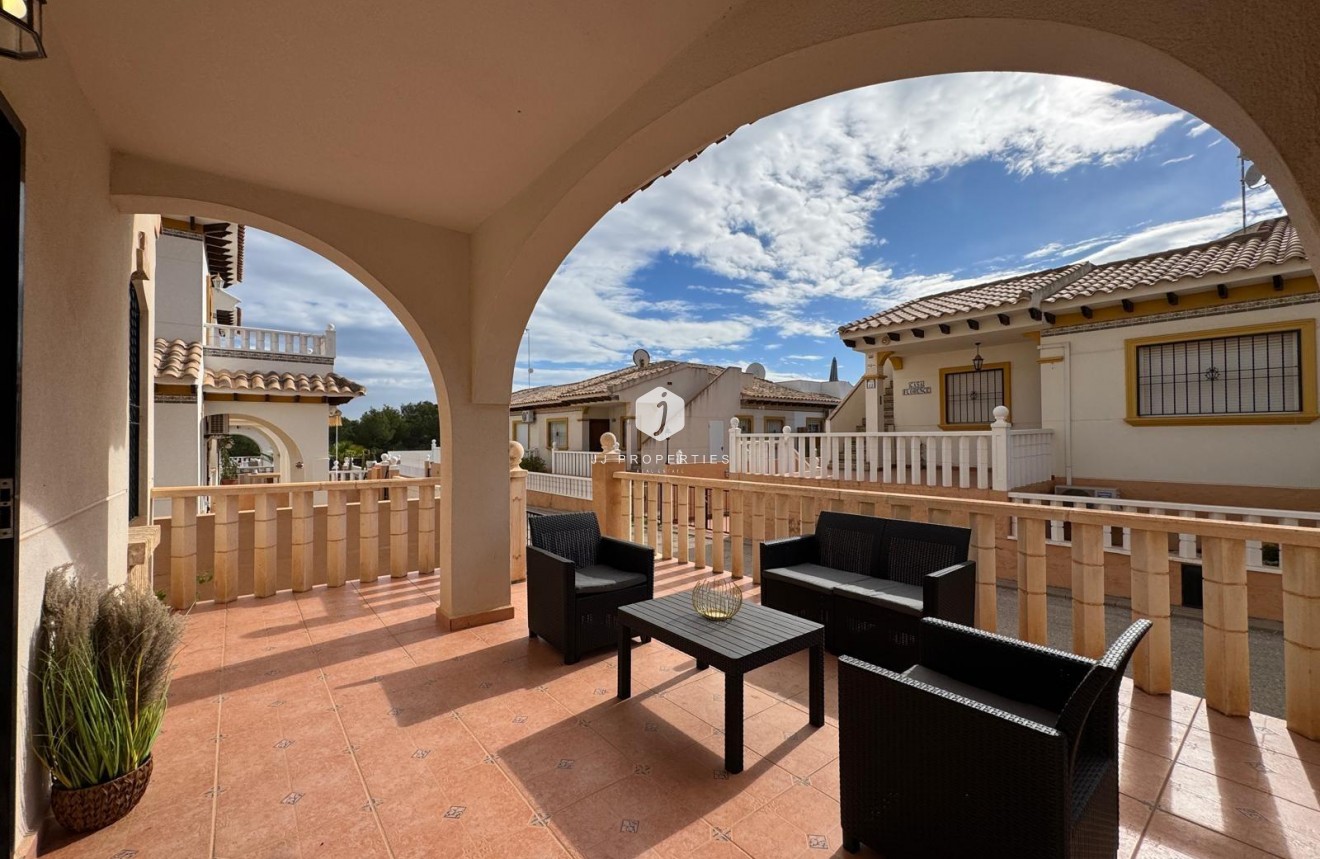 Resale - Chalet -
Orihuela Costa - Lomas De Cabo Roig-los Dolses