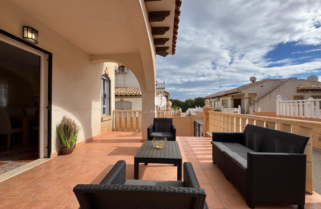 Resale - Chalet -
Orihuela Costa - Lomas De Cabo Roig-los Dolses