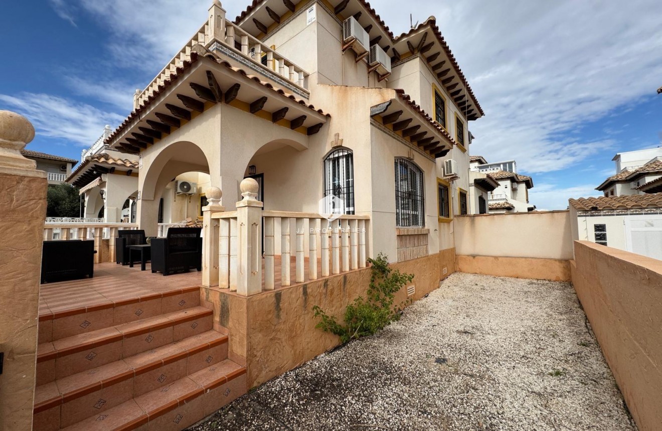 Resale - Chalet -
Orihuela Costa - Lomas De Cabo Roig-los Dolses