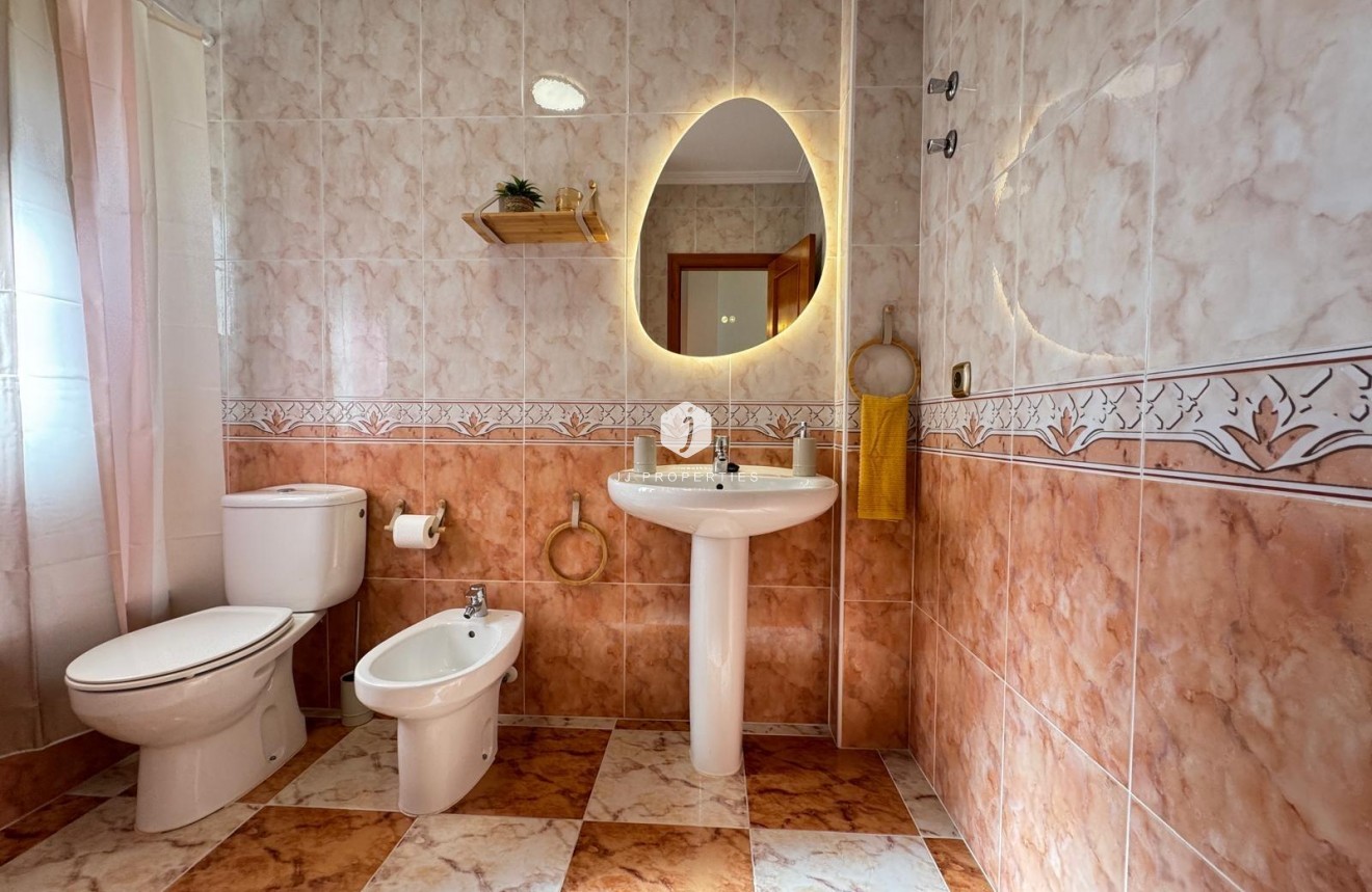 Resale - Chalet -
Orihuela Costa - Lomas De Cabo Roig-los Dolses