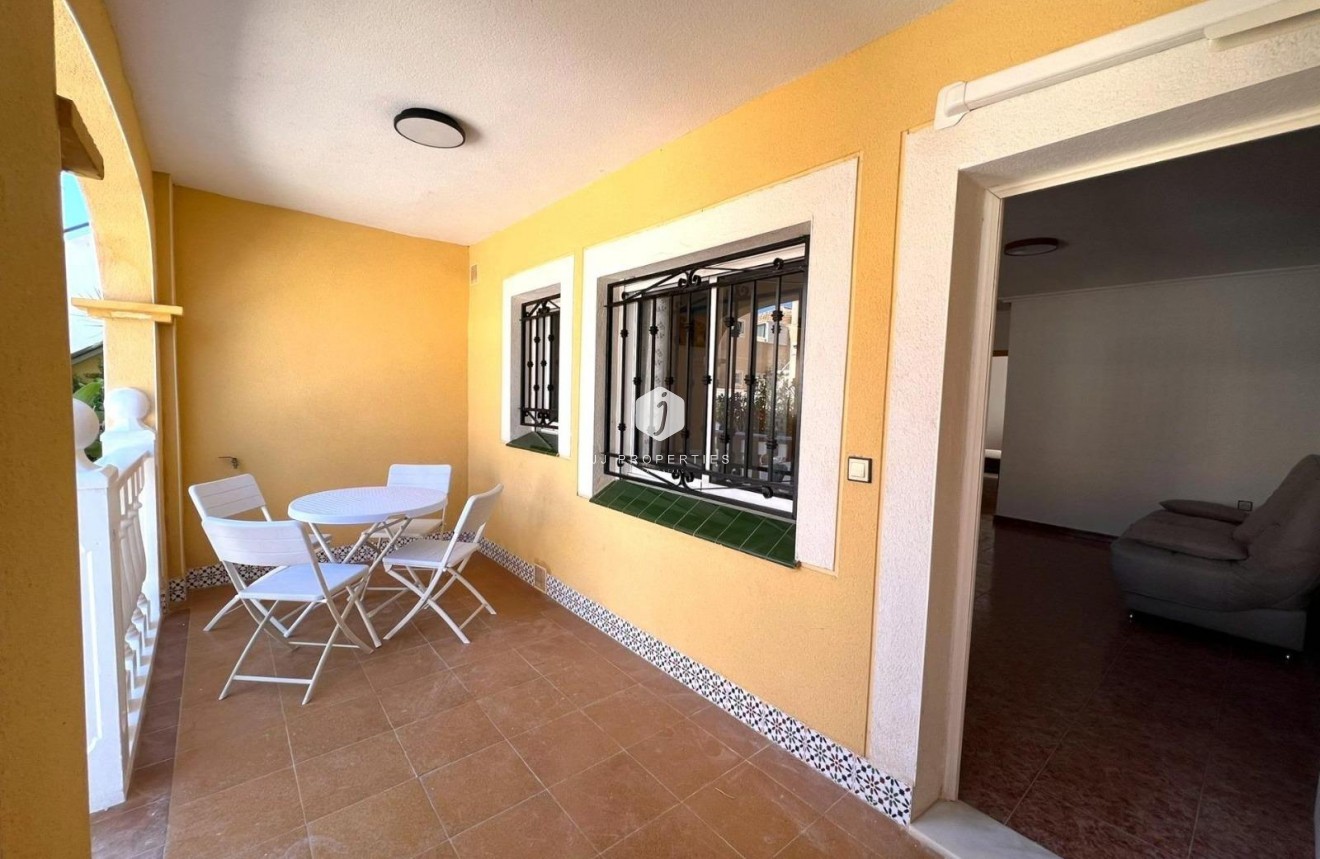 Resale - Bungalow -
Torrevieja - Los Balcones - Los Altos del Edén