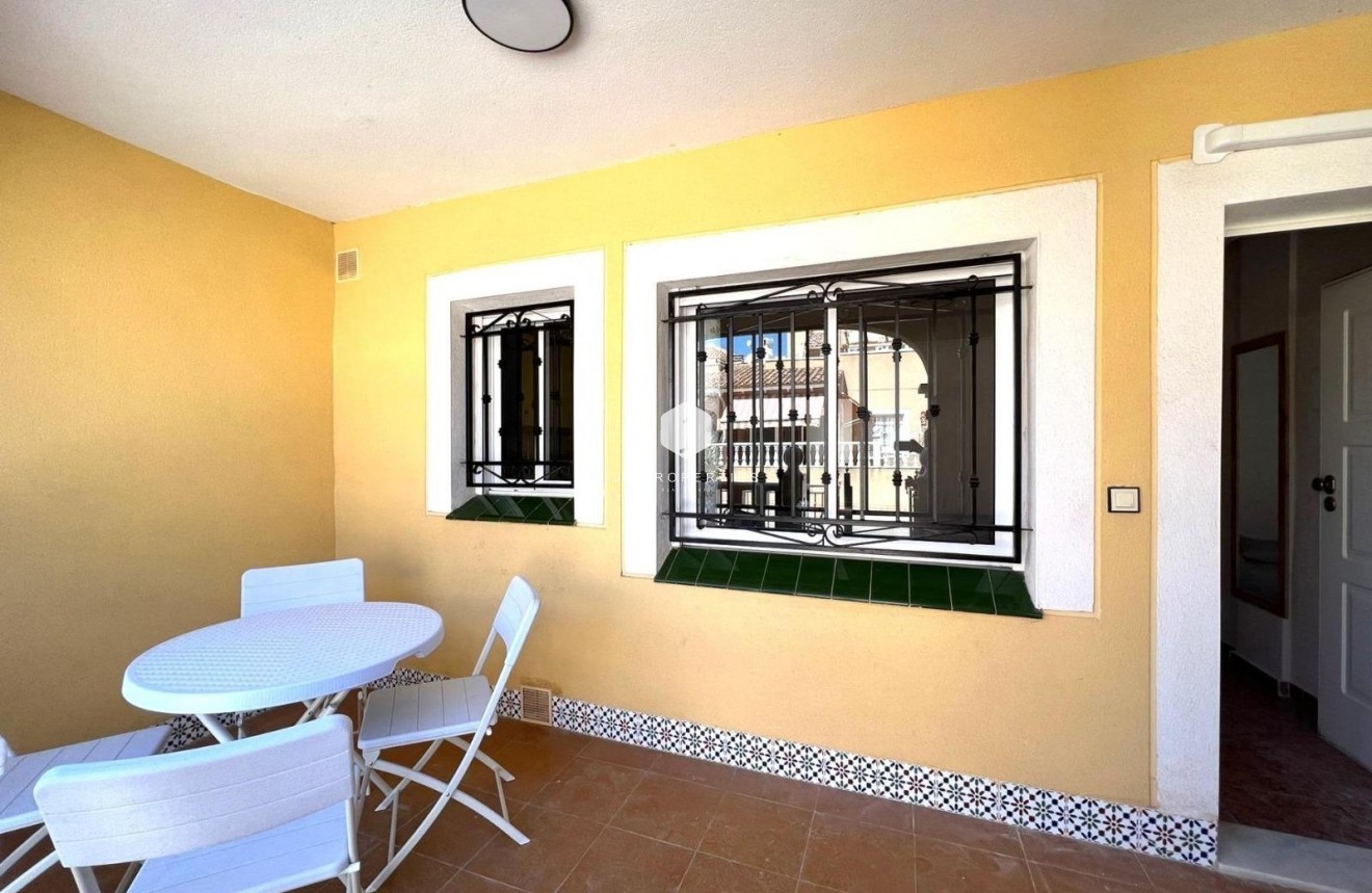 Resale - Bungalow -
Torrevieja - Los Balcones - Los Altos del Edén