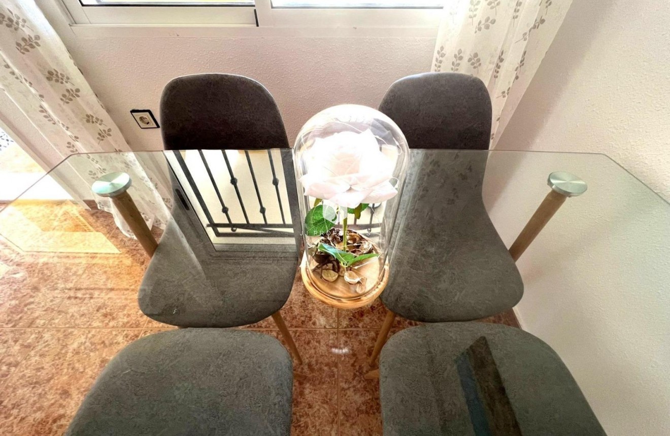 Resale - Bungalow -
Torrevieja - Los Balcones - Los Altos del Edén