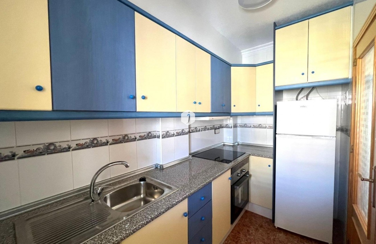Resale - Bungalow -
Torrevieja - Los Balcones - Los Altos del Edén