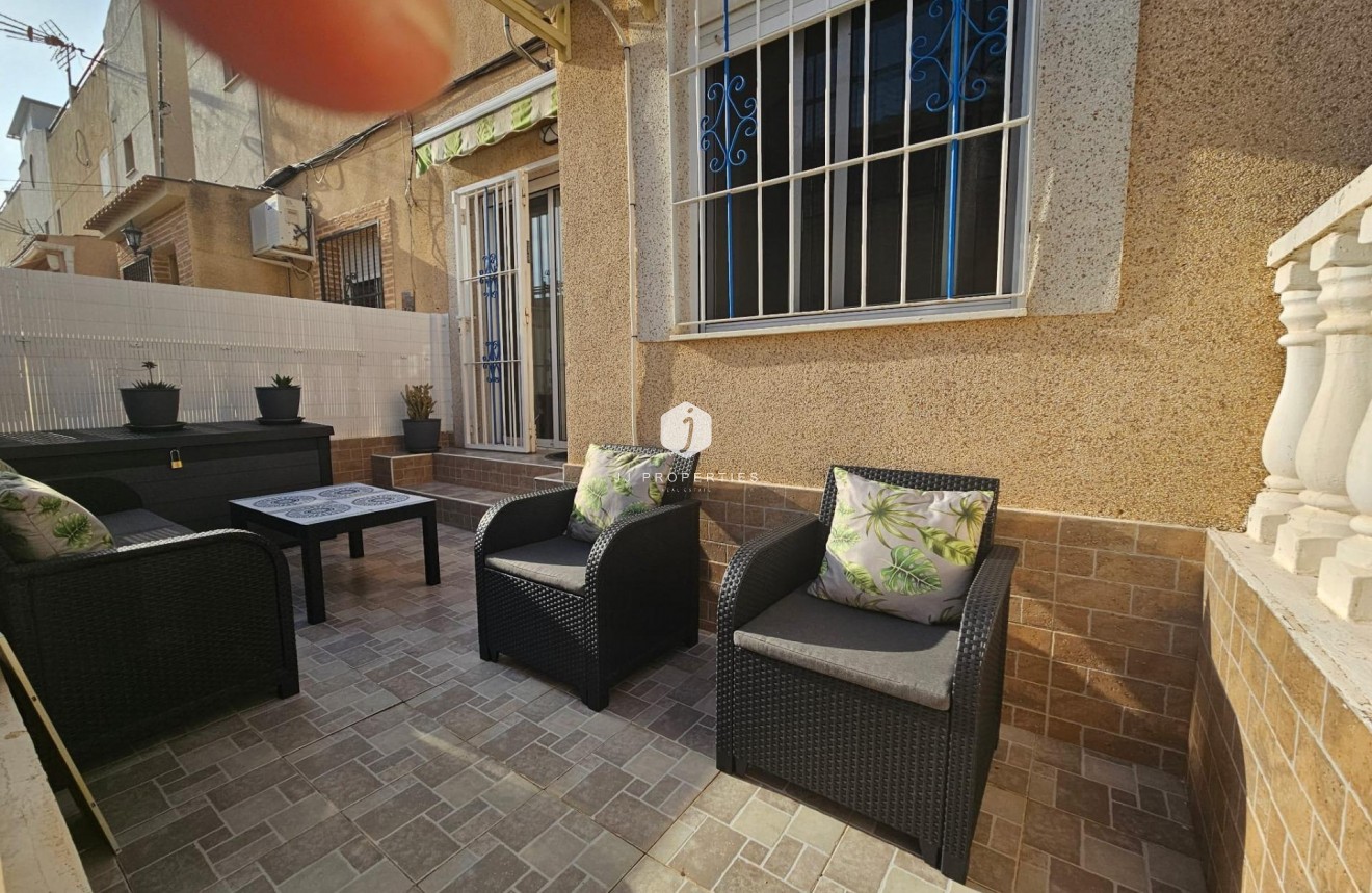 Resale - Bungalow -
Torrevieja - Lago Jardin