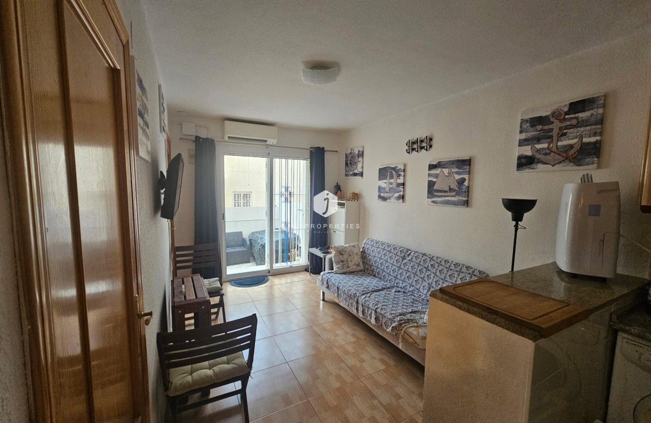 Resale - Bungalow -
Torrevieja - Lago Jardin