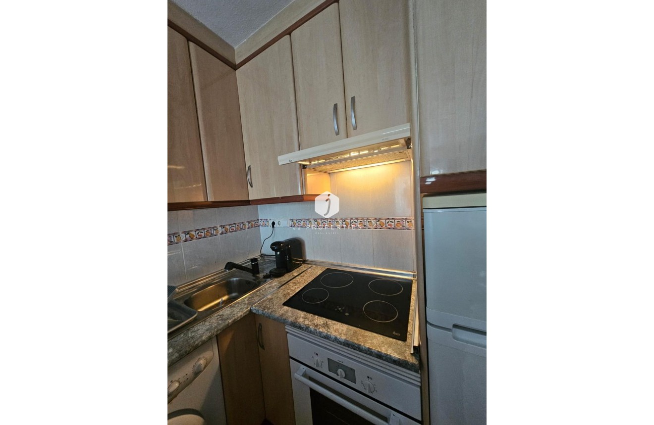 Resale - Bungalow -
Torrevieja - Lago Jardin