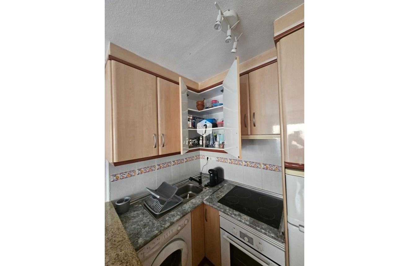 Resale - Bungalow -
Torrevieja - Lago Jardin