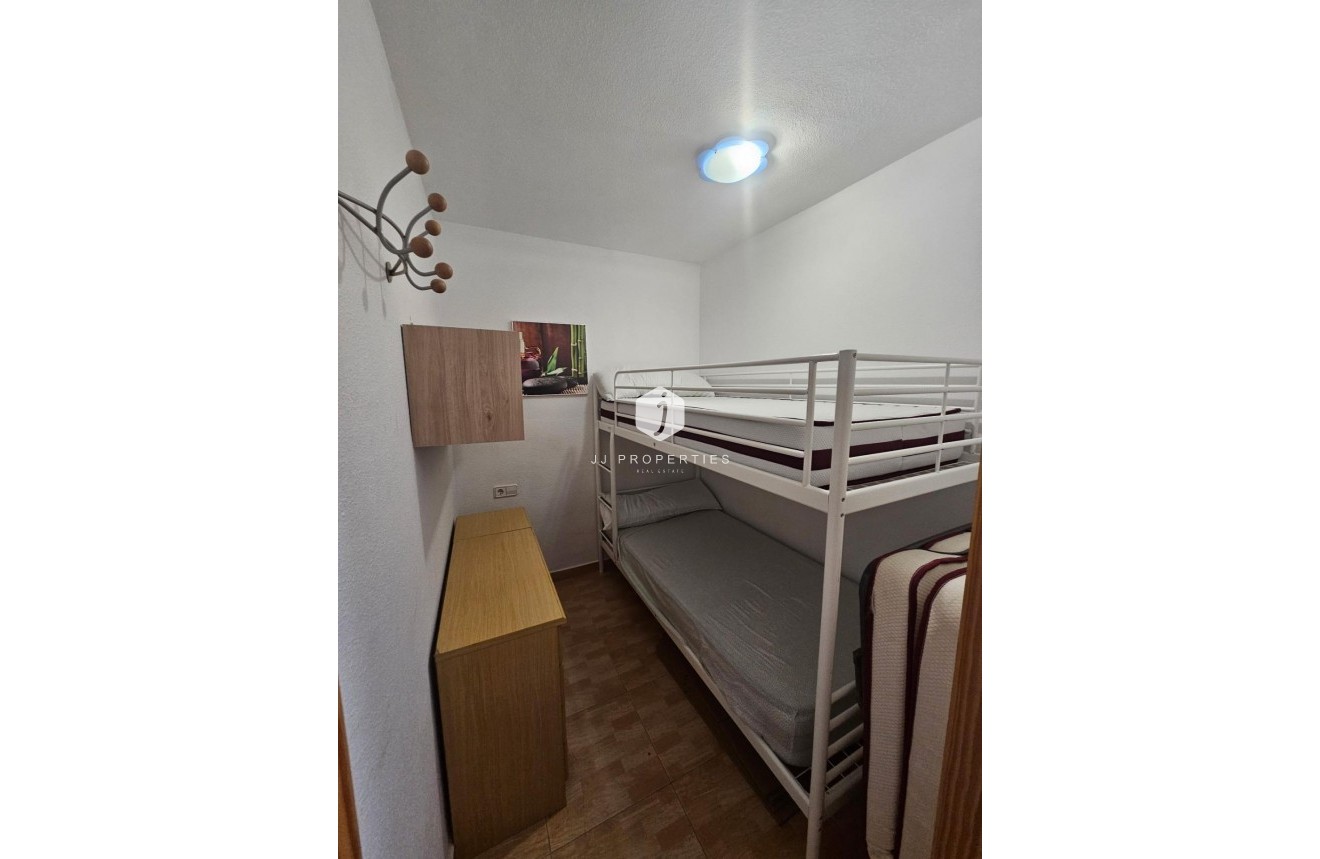 Resale - Bungalow -
Torrevieja - Lago Jardin