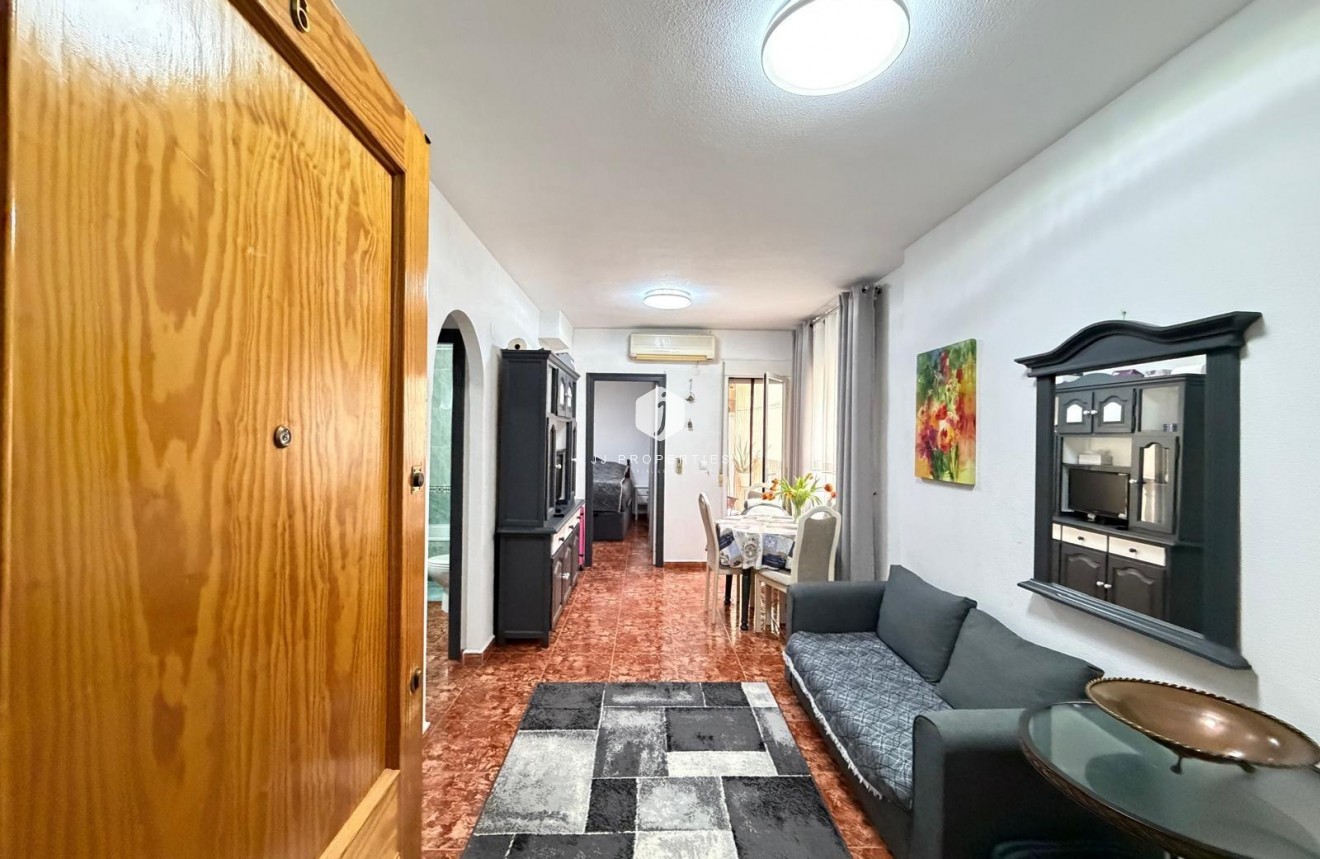 D'occasion - Appartement -
Torrevieja - Estacion de autobuses