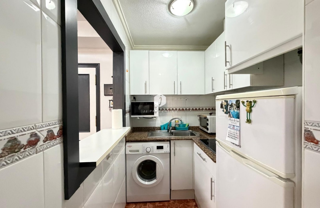 D'occasion - Appartement -
Torrevieja - Estacion de autobuses