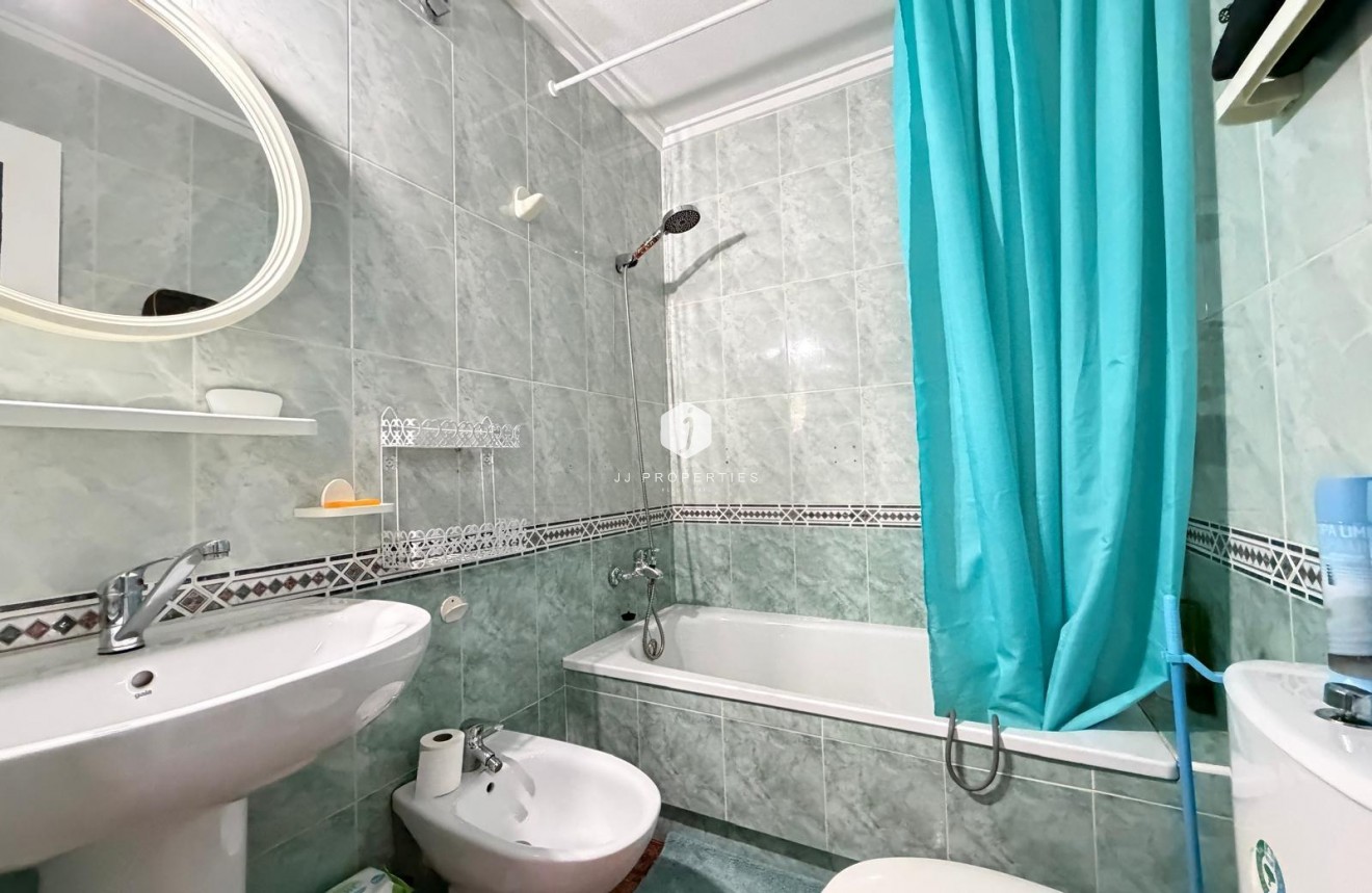 D'occasion - Appartement -
Torrevieja - Estacion de autobuses