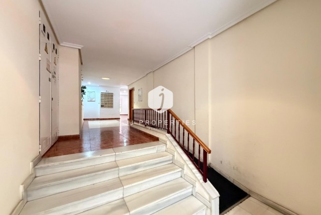 D'occasion - Appartement -
Torrevieja - Estacion de autobuses