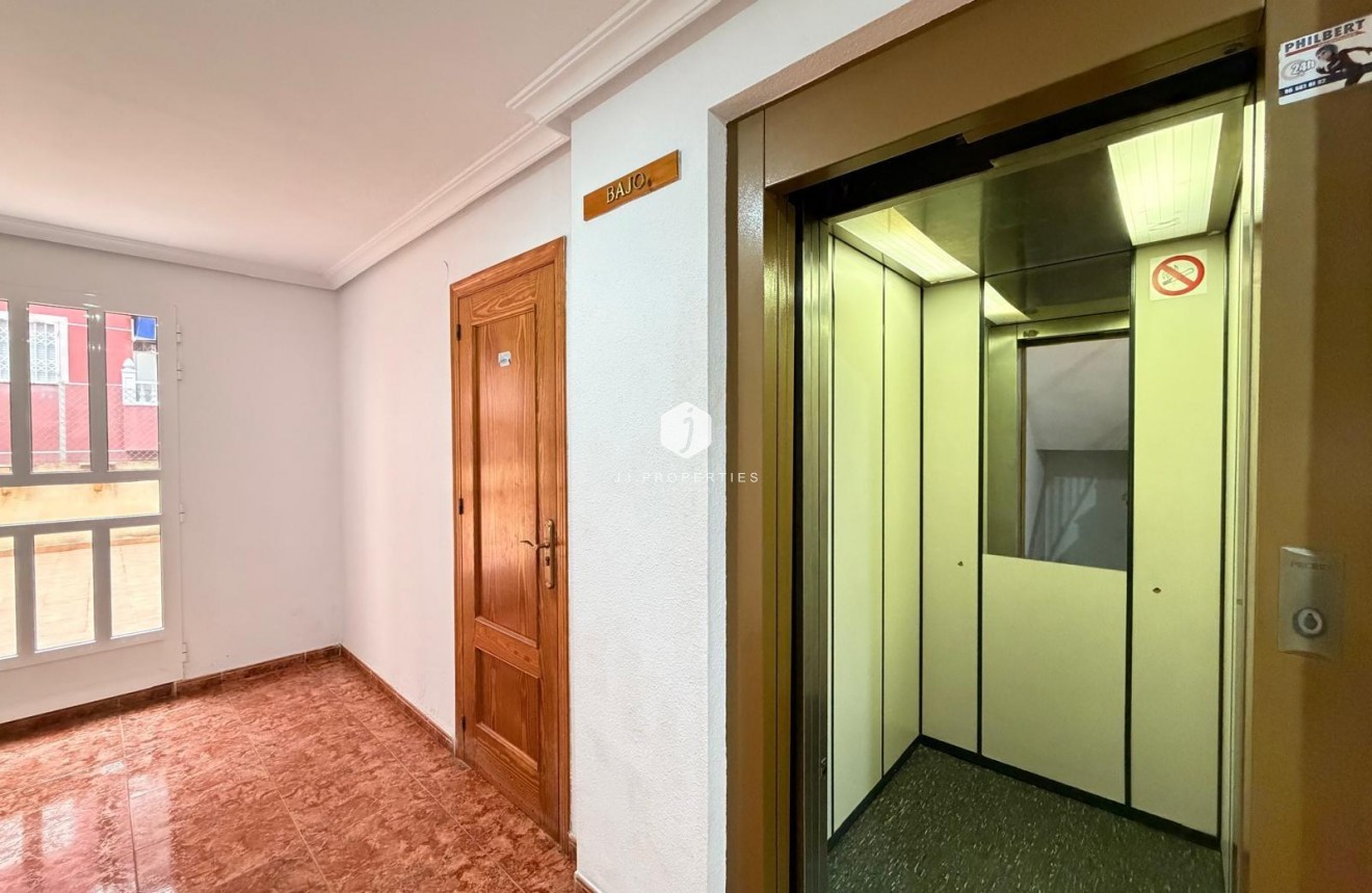 D'occasion - Appartement -
Torrevieja - Estacion de autobuses