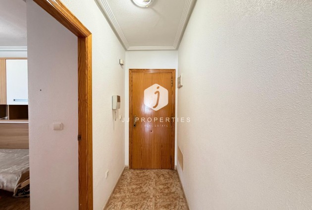 Resale - Apartment / flat -
Torrevieja - Playa del Cura