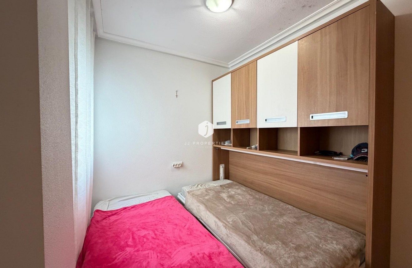Resale - Apartment / flat -
Torrevieja - Playa del Cura