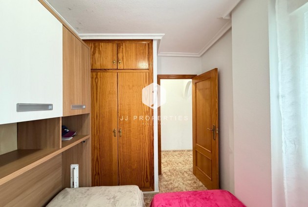 Resale - Apartment / flat -
Torrevieja - Playa del Cura