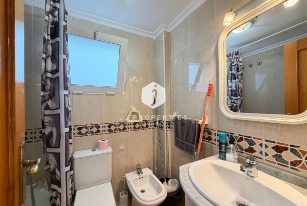 Resale - Apartment / flat -
Torrevieja - Playa del Cura
